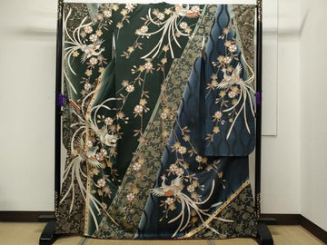 Exquisite Phoenix & Sakura Furisode Kimono – Hand-Embroidered Silk Masterpiece