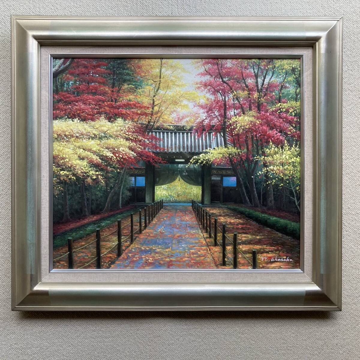 "Autumn Leaves at Komyo-ji Temple" by N. Akasaka – Original Oil Painting (Size 10), Framed, with Tripod Display