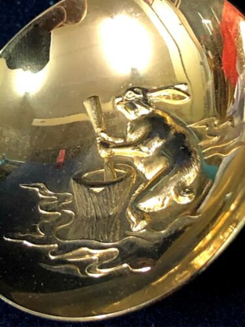 Vintage Japanese 24K Gold-Plated Sake Cup – Zodiac Rabbit Design